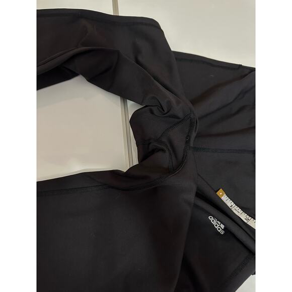 Women 2 Adidas XL Black Yoga pants and leggings, runs short & has signs of use - Picture 14 of 16
